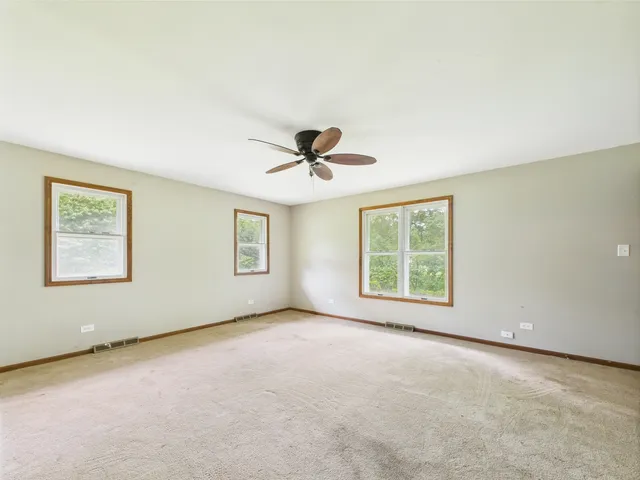 $320,000 | 2208 Fiesta Drive, Joliet, IL 60432