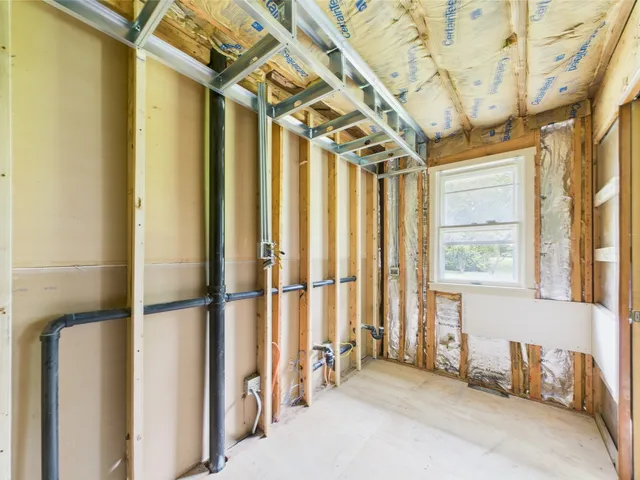 $320,000 | 2208 Fiesta Drive, Joliet, IL 60432