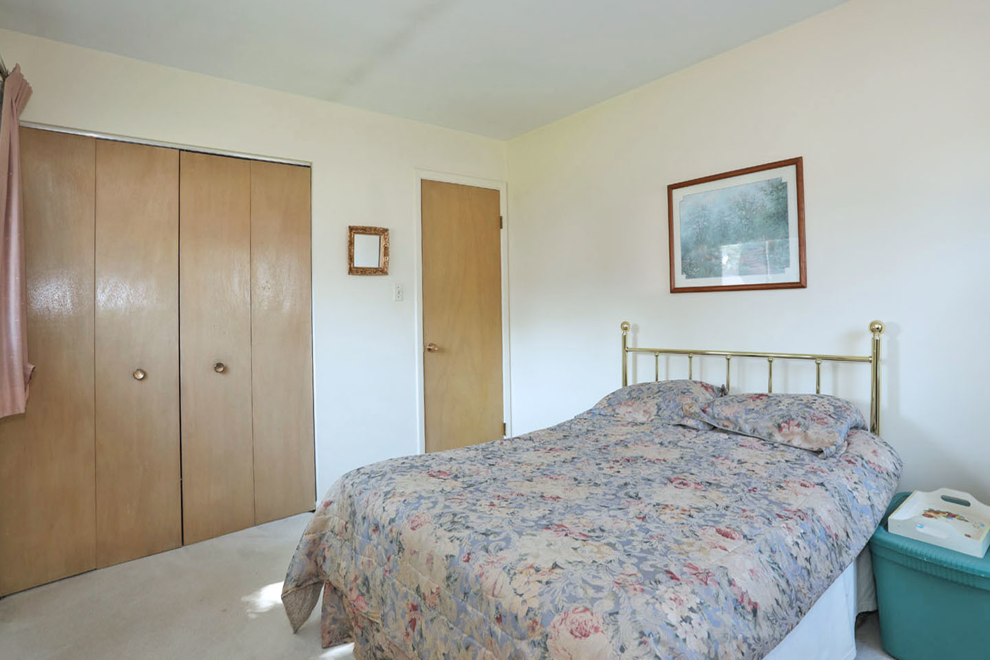 645 South Ardmore Avenue Addison, IL 60101 - Photo 14 of 28 a bedroom with a bed and a painting on the wall
