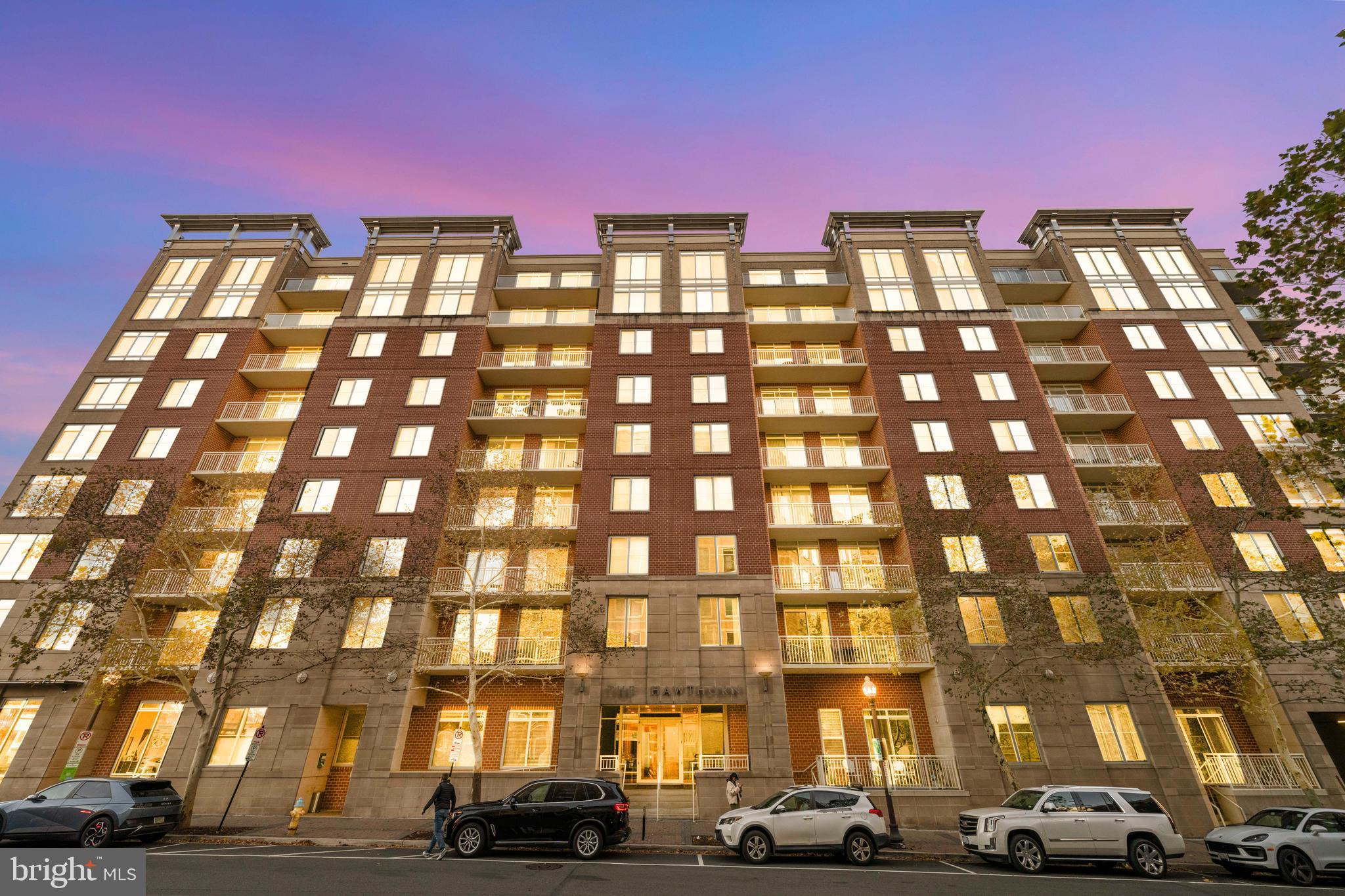 820 North Pollard Street, Unit 307 Arlington, VA 22203 - Photo 2 of 29 a city view