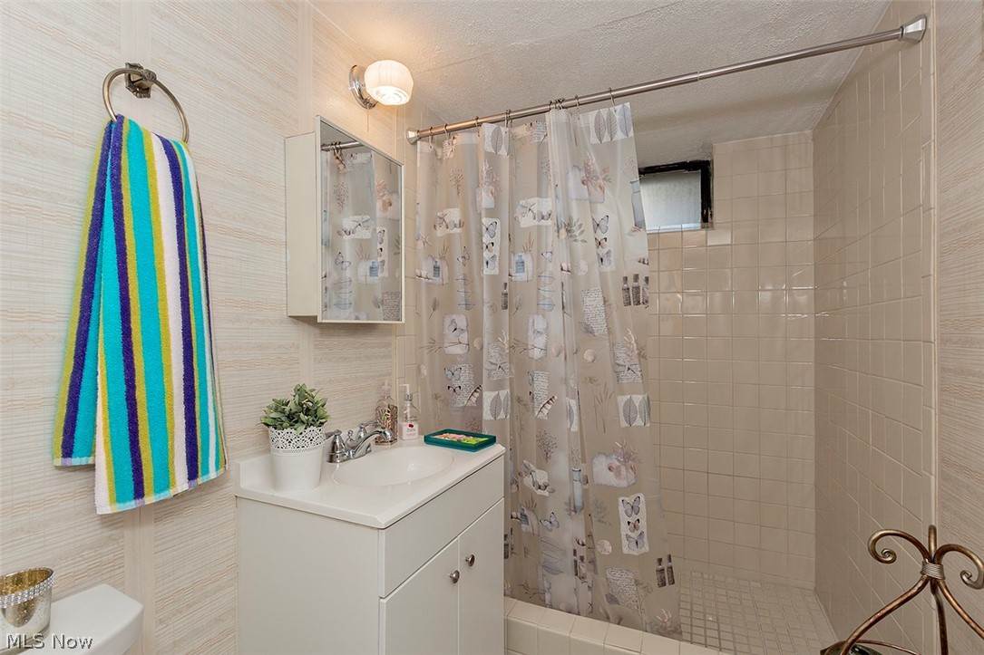 5006 North Barton Road Cleveland, OH 44124 - Photo 18 of 20 Gallery Image 18