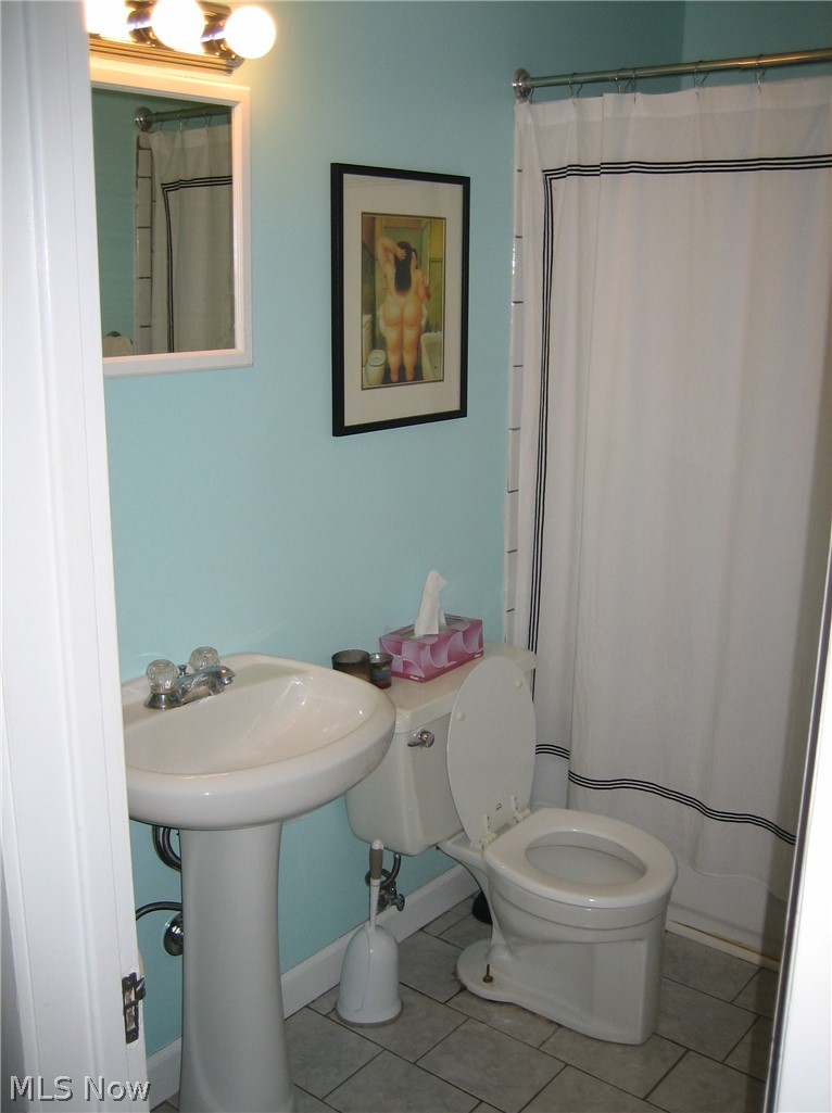 3133 Kensington Road Cleveland, OH 44118 - Photo 6 of 17