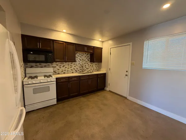 $1,000 | 1833 East Harvard Street, Unit 2, Phoenix, AZ 85006