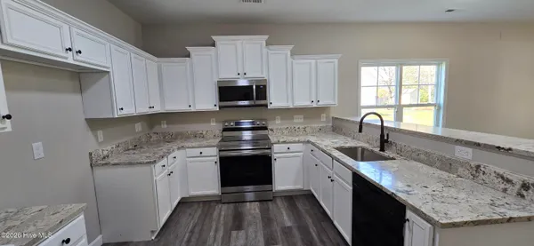 $369,000 | 3648 Thornbrook Drive, Greenville, NC 27834