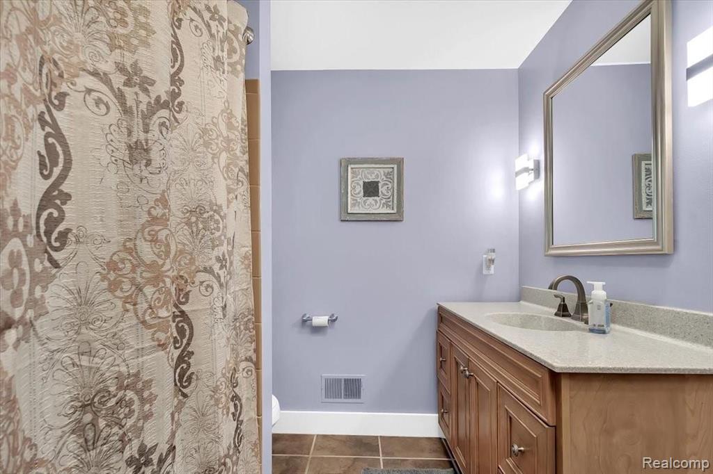 765 Kentucky Drive Rochester Hills, MI 48307 - Photo 12 of 20