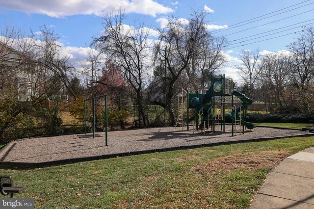 $3,500 | 401 Yorkshire Ridge Court, Purcellville, VA 20132