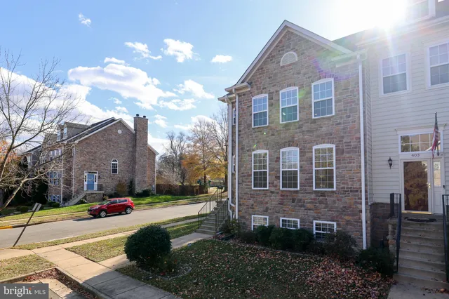 $3,500 | 401 Yorkshire Ridge Court, Purcellville, VA 20132