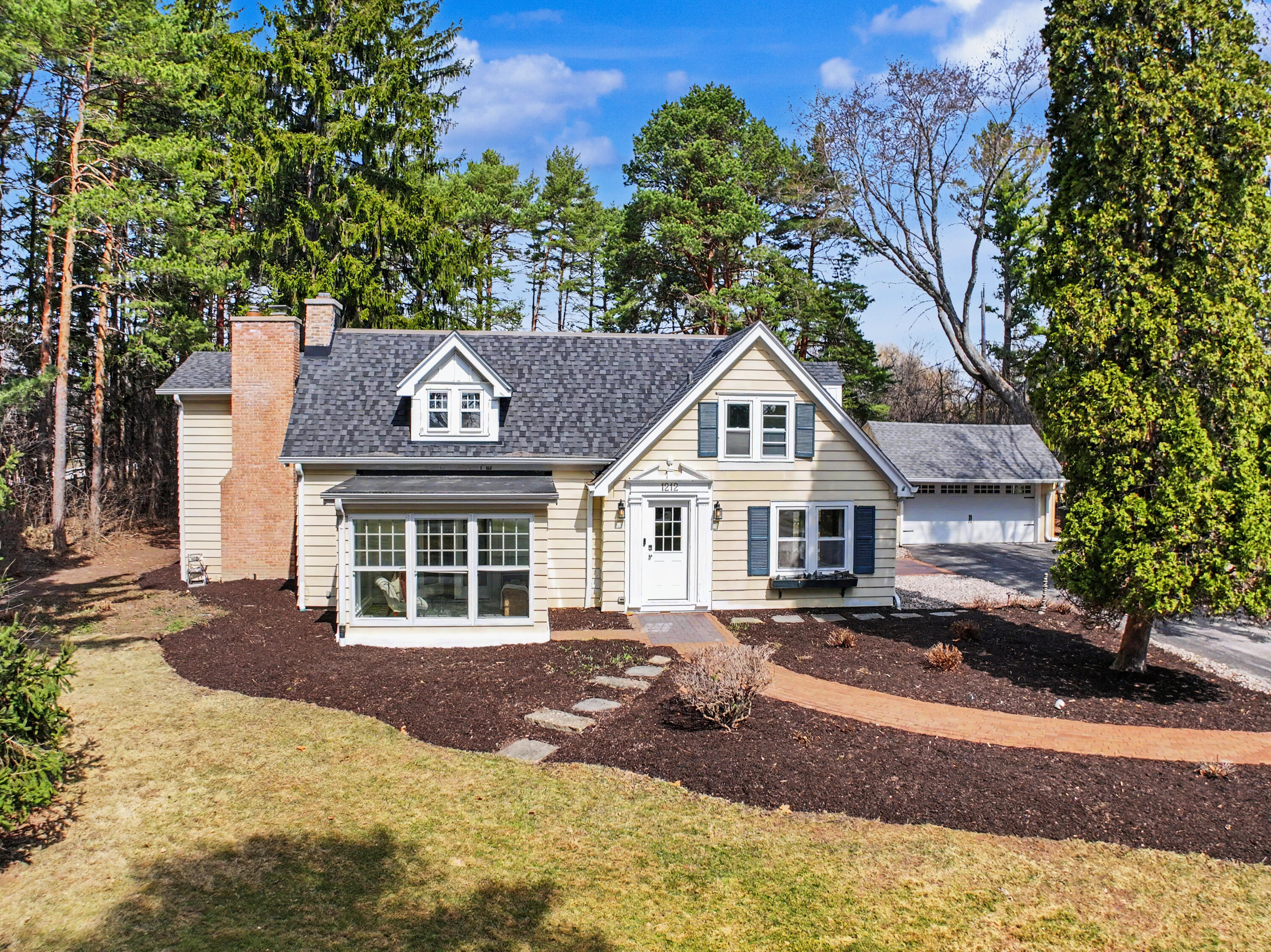 1212 East Brown Deer Road Bayside, WI 53217 - Photo 6 of 45 Welcome Home!