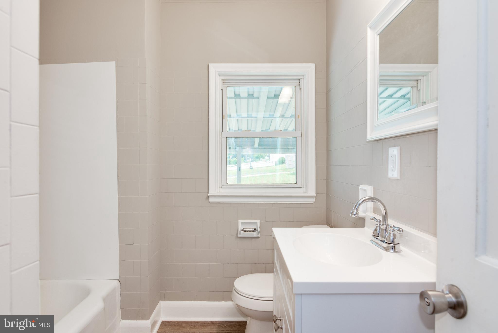 406 Summit Avenue Reading, PA 19607 - Photo 10 of 26 Gallery Image 10