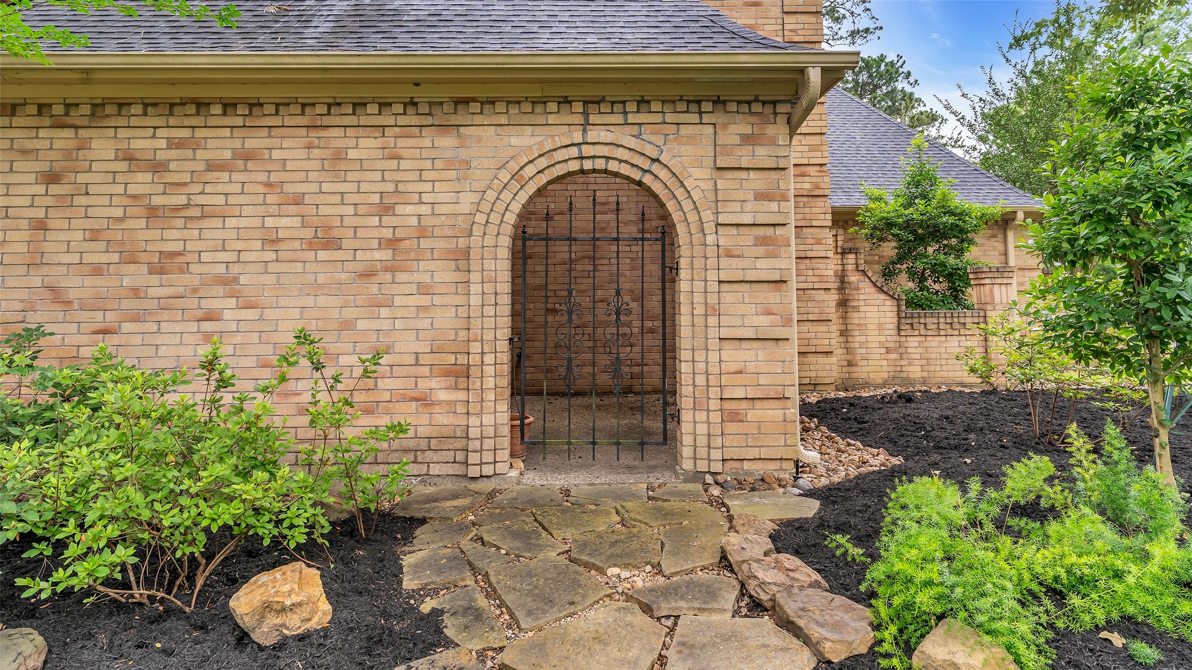 2607 Laurel Ridge Drive Houston, TX 77345 - Photo 4 of 47