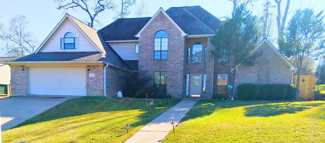 $420,000 | 913 Cherry Hills Drive, Huntsville, TX 77340