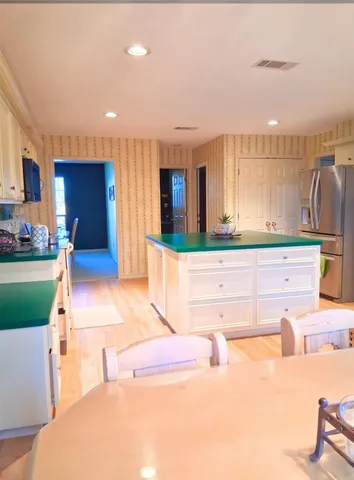 $420,000 | 913 Cherry Hills Drive, Huntsville, TX 77340