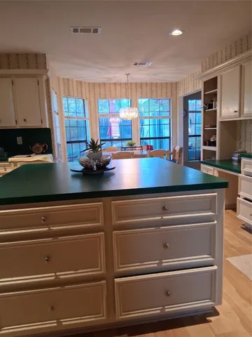 $420,000 | 913 Cherry Hills Drive, Huntsville, TX 77340