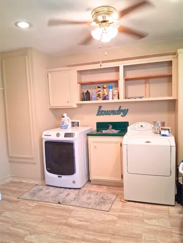 $420,000 | 913 Cherry Hills Drive, Huntsville, TX 77340