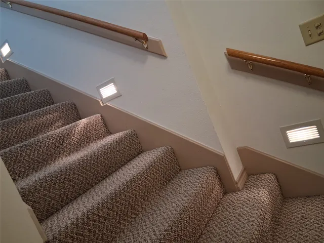 $420,000 | 913 Cherry Hills Drive, Huntsville, TX 77340