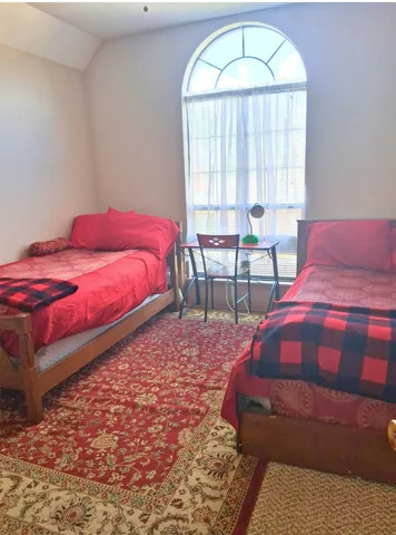 $420,000 | 913 Cherry Hills Drive, Huntsville, TX 77340