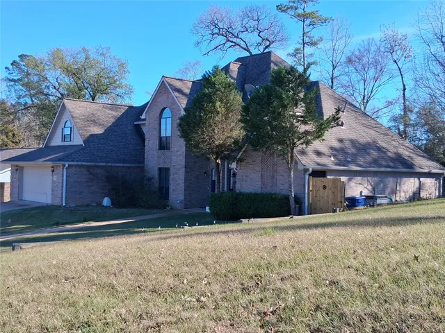 $420,000 | 913 Cherry Hills Drive, Huntsville, TX 77340