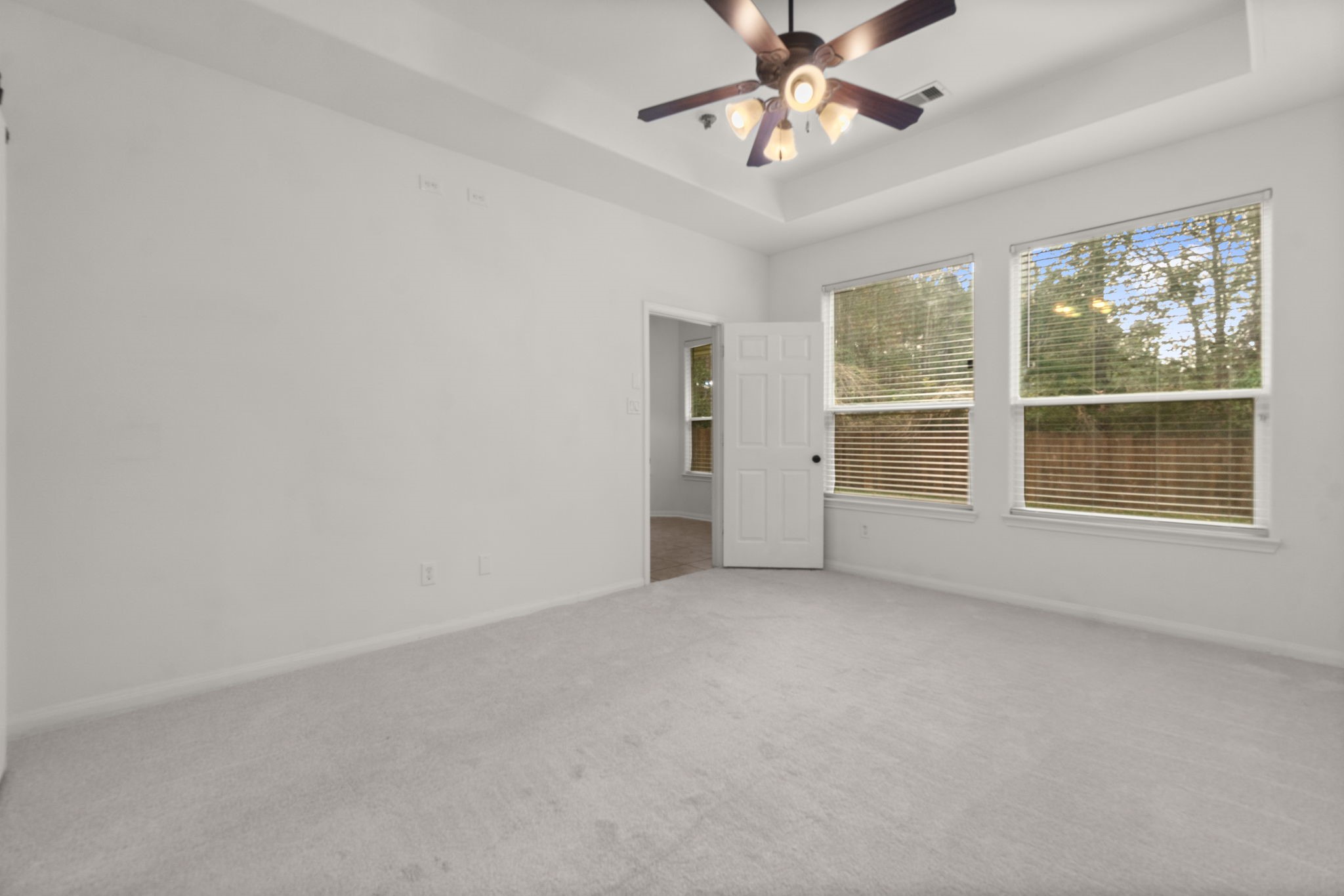 638 Spring Forest Court Conroe, TX 77302 - Photo 11 of 22