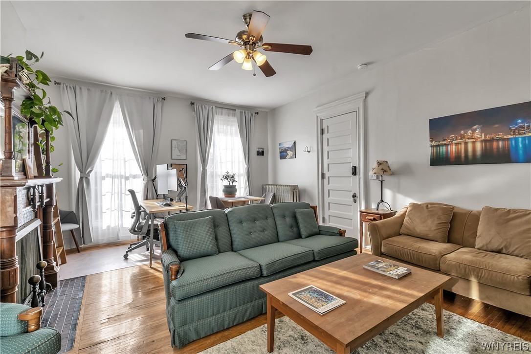 617 Niagara Street, Unit 2 Buffalo, NY 14201 - Photo 5 of 14 Bright spacious great room