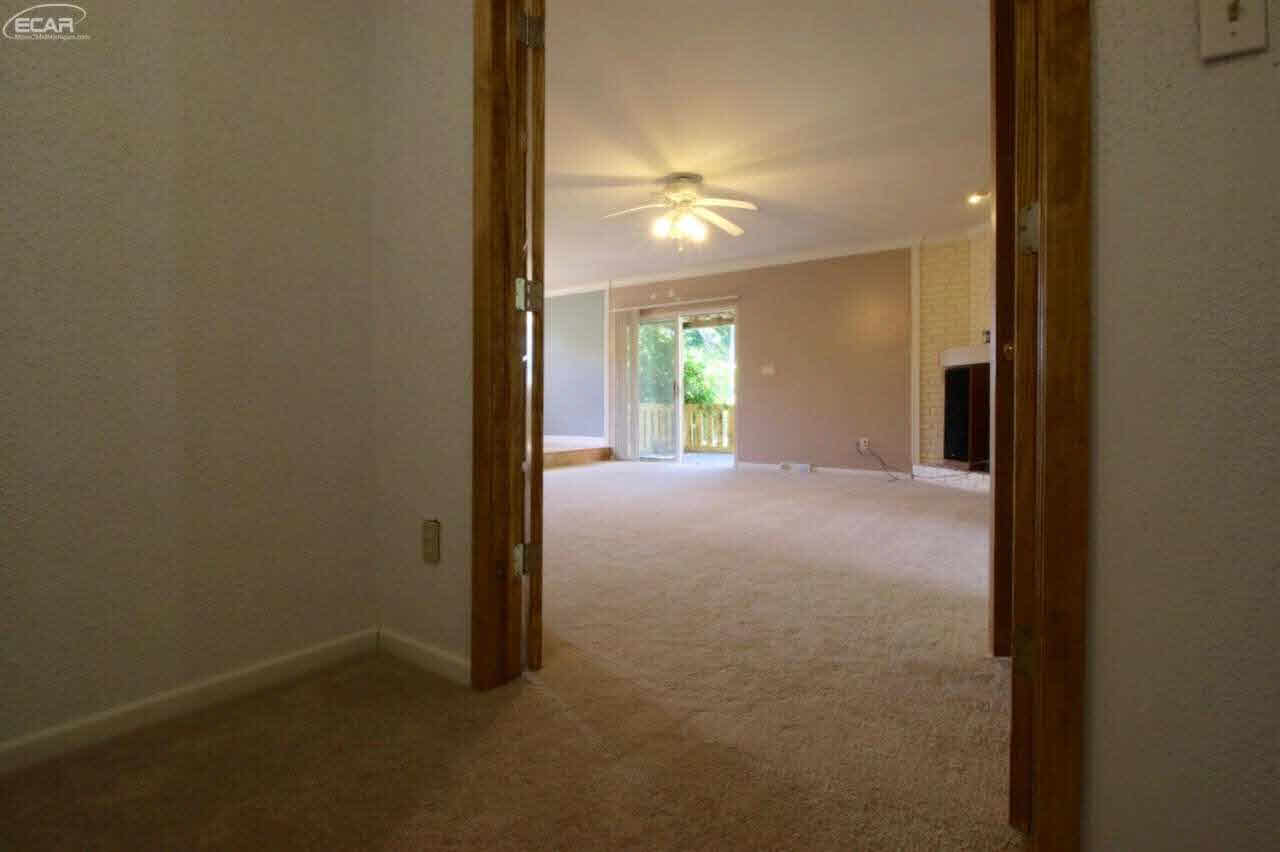 7235 North Linden Road Mount Morris, MI 48458 - Photo 12 of 28 21204447-11.JPG