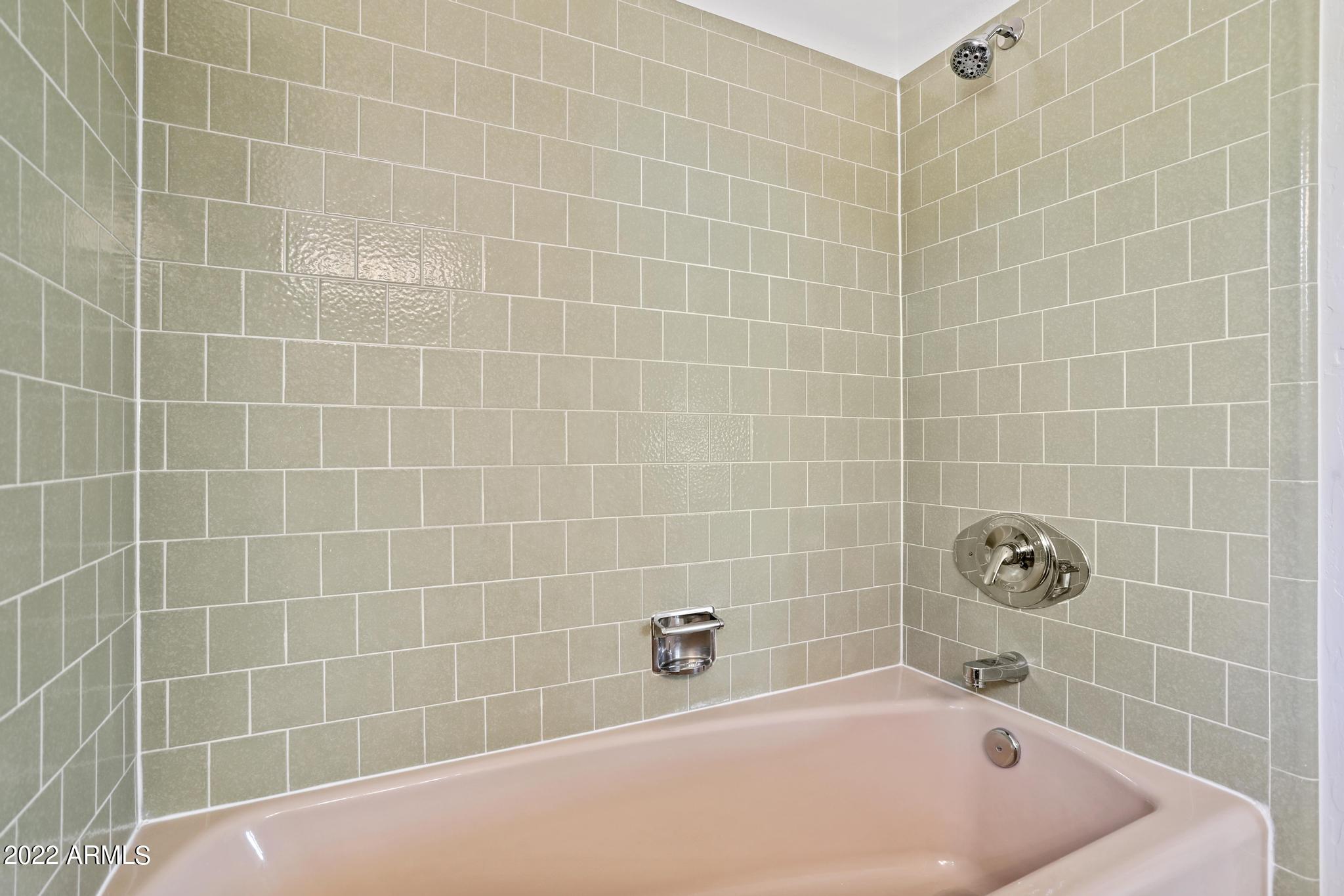 212 East Ridge Lane Payson, AZ 85541 - Photo 29 of 42 212 P25 Master Bath Pic 2