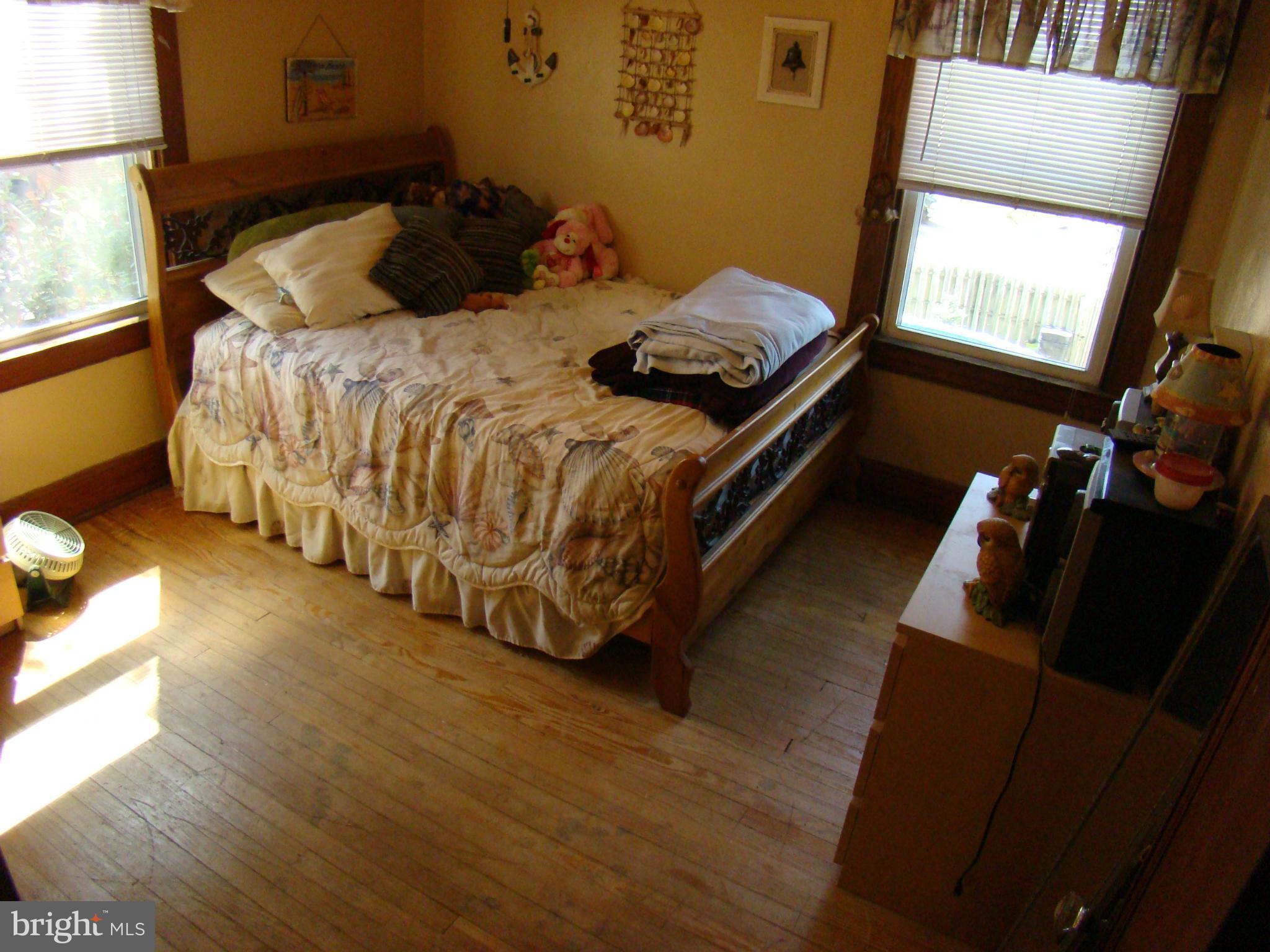3032 Dunleer Road Baltimore, MD 21222 - Photo 15 of 29 Nice size Bedroom