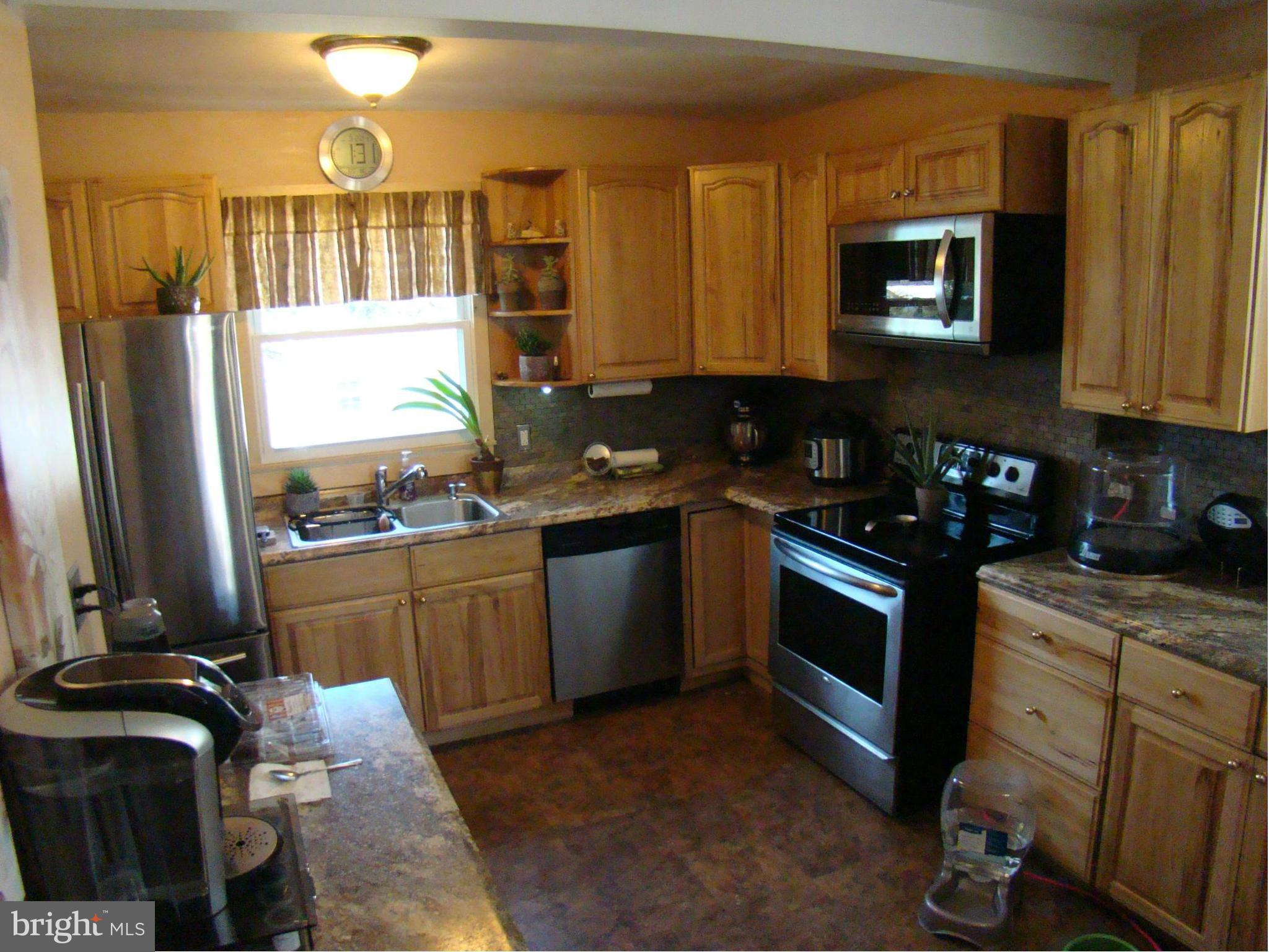 3032 Dunleer Road Baltimore, MD 21222 - Photo 3 of 29 Kitchen