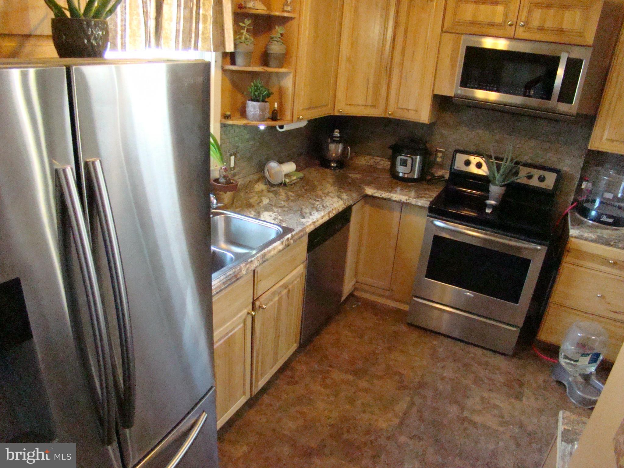 3032 Dunleer Road Baltimore, MD 21222 - Photo 6 of 29 Kitchen