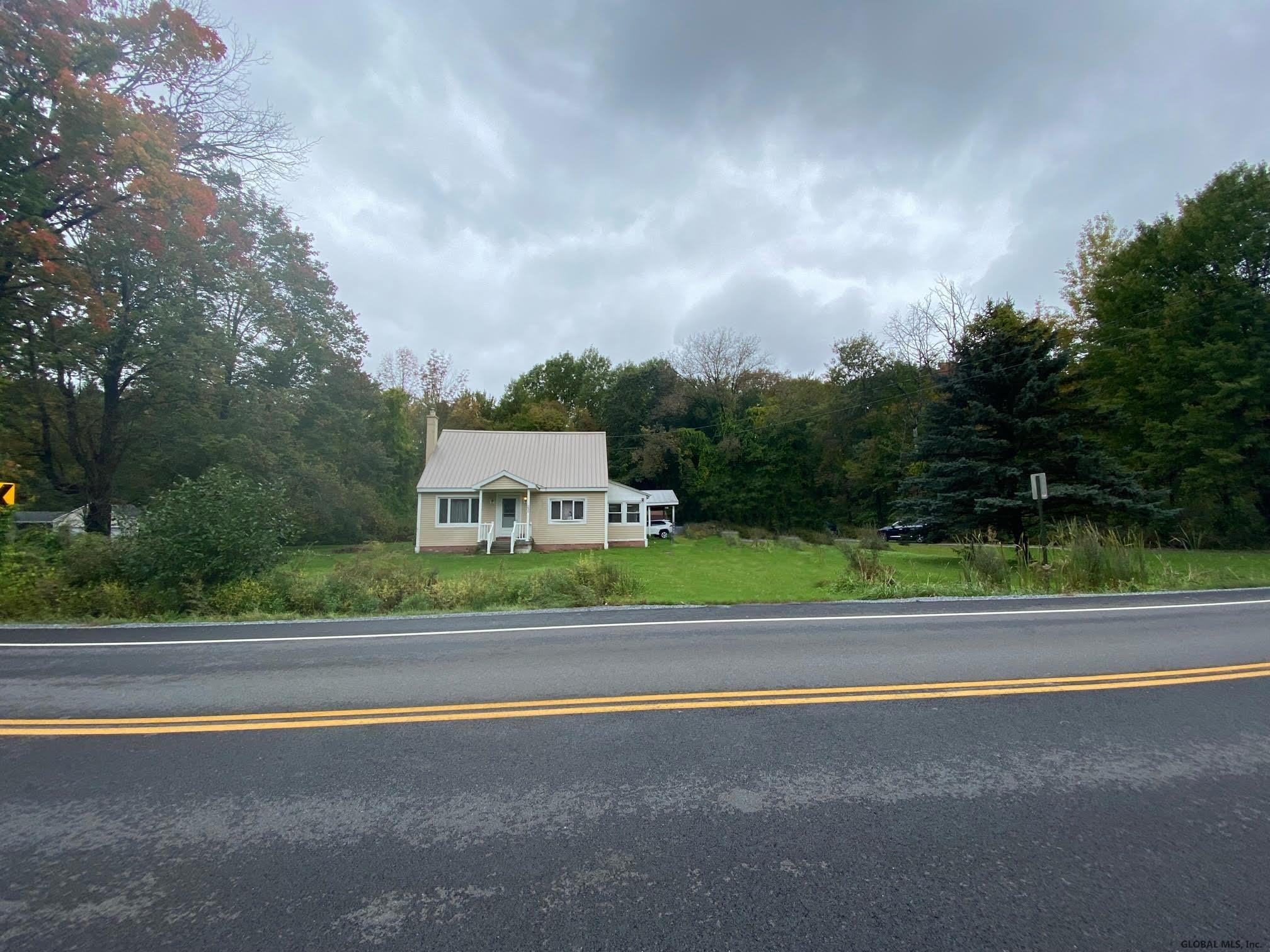 233 Fort Edward Road Moreau, NY 12828 - Photo 2 of 17 Photo 2