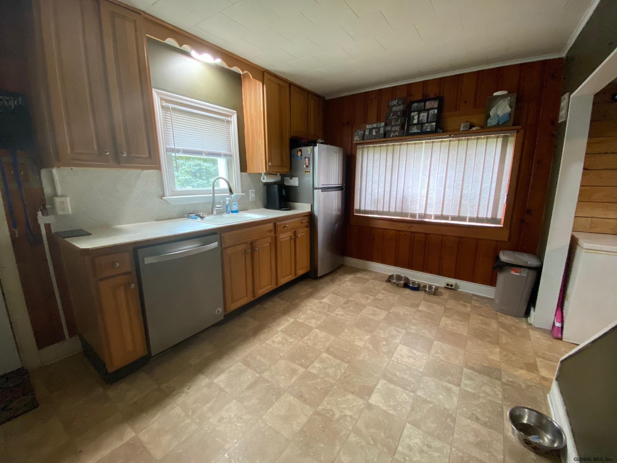 233 Fort Edward Road Moreau, NY 12828 - Photo 5 of 17 Photo 5