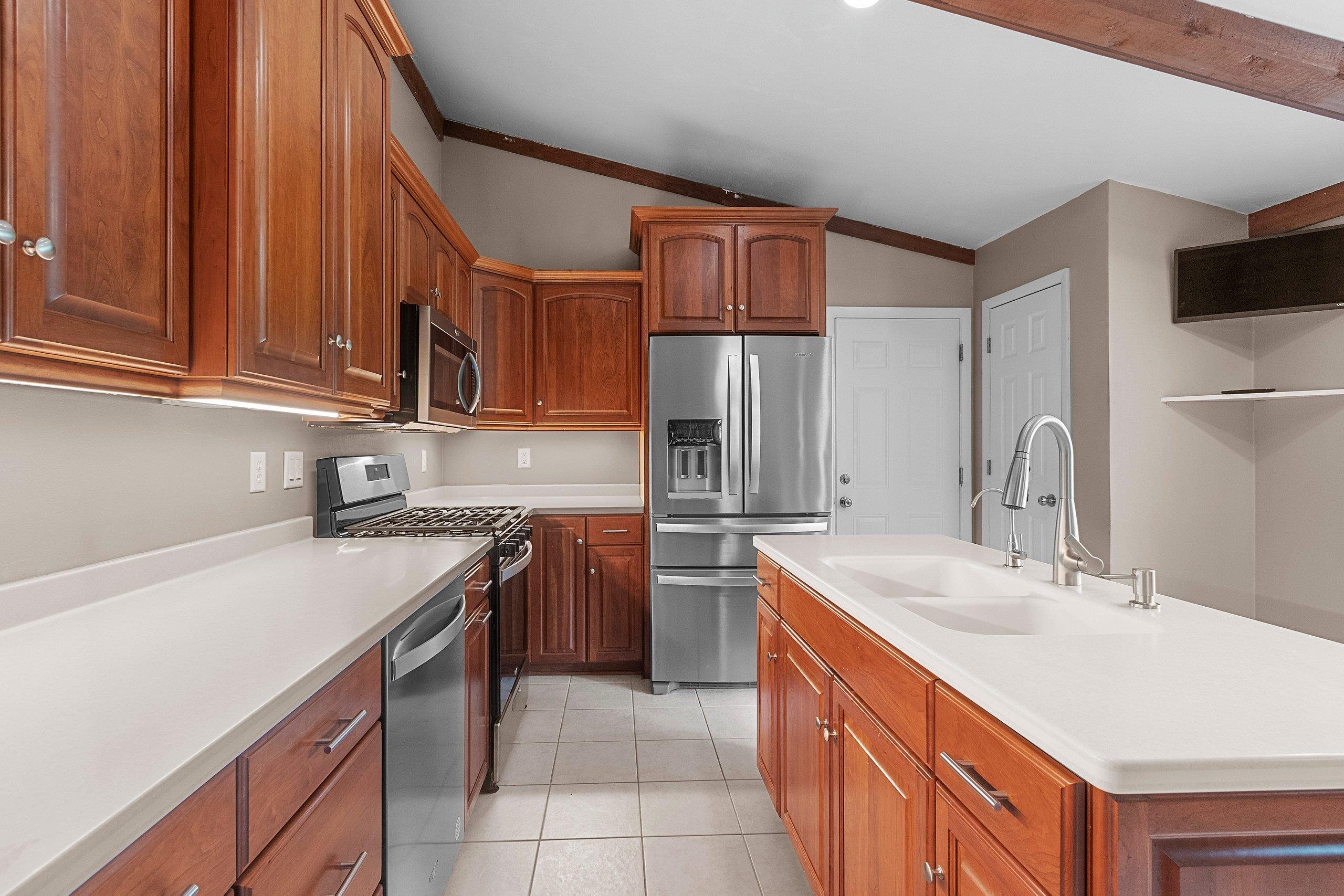 389 Sunlite Drive Oneida, WI 54155 - Photo 6 of 67