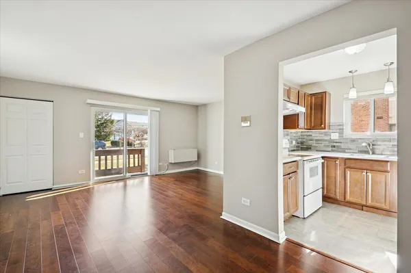 $165,000 | 266 12th Street, Unit 3A, Wheeling, IL 60090