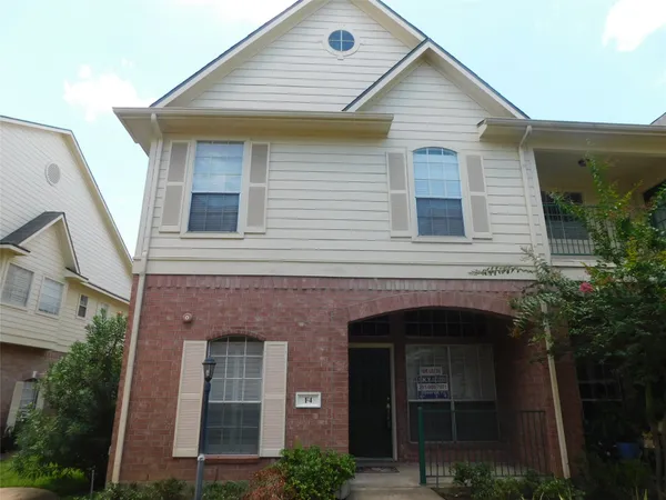 $2,000 | 2710 Grants Lake Boulevard, Unit F4, Sugar Land, TX 77479