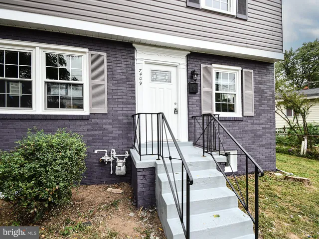 $3,600 | 7409 Buchanan Street, Hyattsville, MD 20784