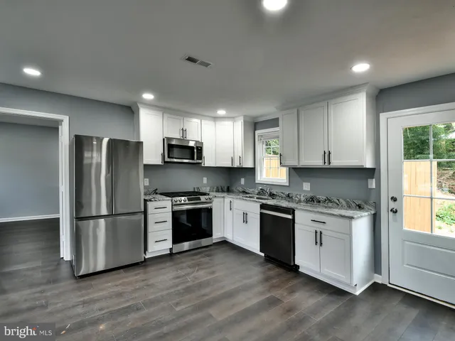 $3,600 | 7409 Buchanan Street, Hyattsville, MD 20784