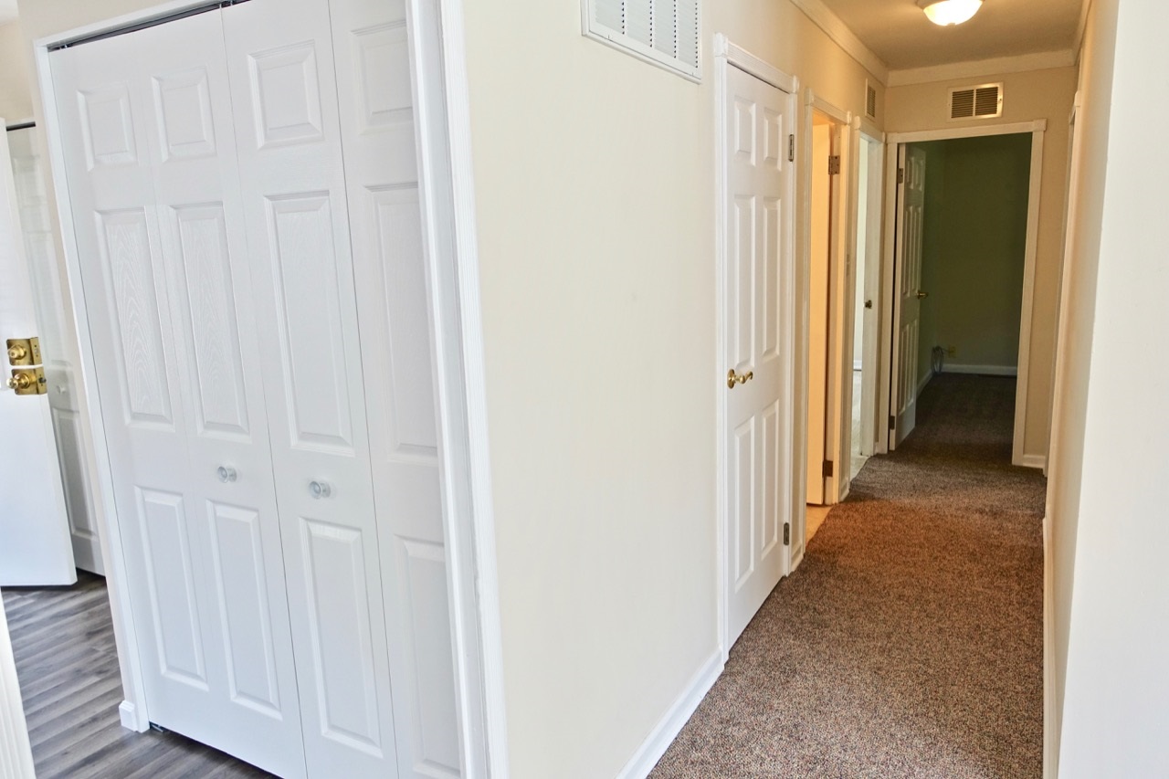 111 North Ridge Road Muncie, IN 47304 - Photo 12 of 25 Gallery Image 12
