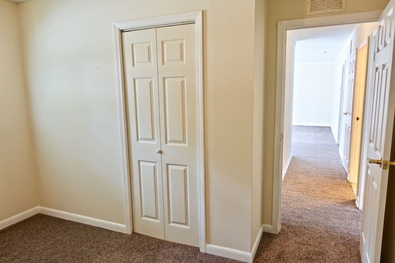 111 North Ridge Road Muncie, IN 47304 - Photo 18 of 25 Gallery Image 18