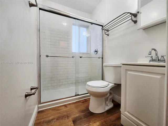 $1,950 | 320 New York Street, Unit 1, Hollywood, FL 33019