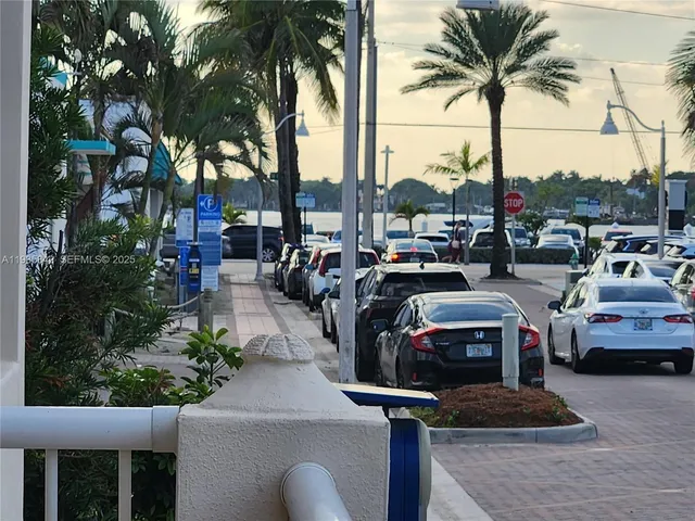 $1,950 | 320 New York Street, Unit 1, Hollywood, FL 33019