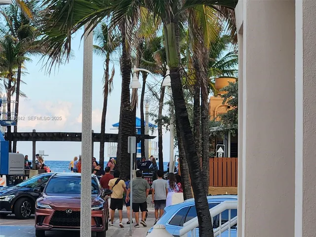 $1,950 | 320 New York Street, Unit 1, Hollywood, FL 33019