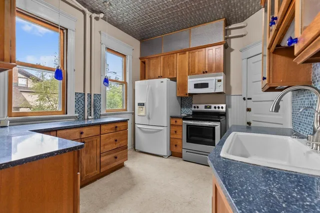 $299,900 | 691 Franklin Street, Oshkosh, WI 54901