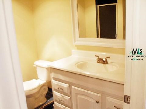 934 Golfview Court Rochester, MI 48307 - Photo 6 of 12 699781-5.JPG