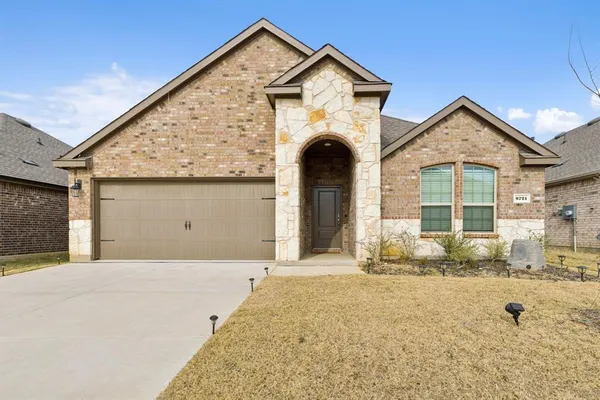 $2,500 | 9721 Tinsley Street, Aubrey, TX 76227