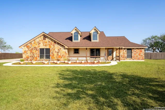 $699,900 | 3362 Abbott Road, St. Hedwig, TX 78152