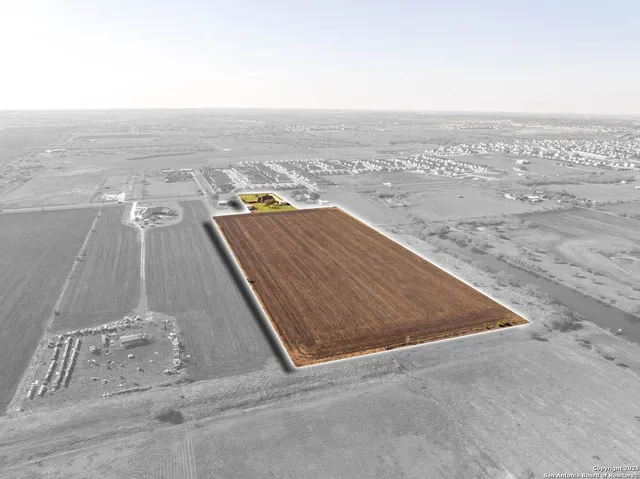 $689,900 | 3362 Abbott Road, St. Hedwig, TX 78152