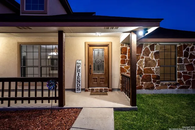 $689,900 | 3362 Abbott Road, St. Hedwig, TX 78152