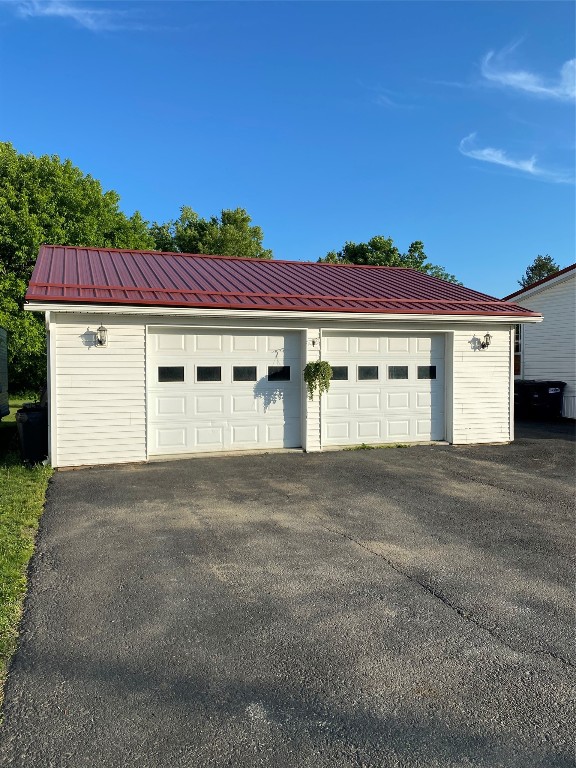 21 Christopher Road Chemung, NY 14825 - Photo 2 of 17