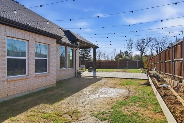 $680,000 | 203 Lennon Drive, Hickory Creek, TX 75065