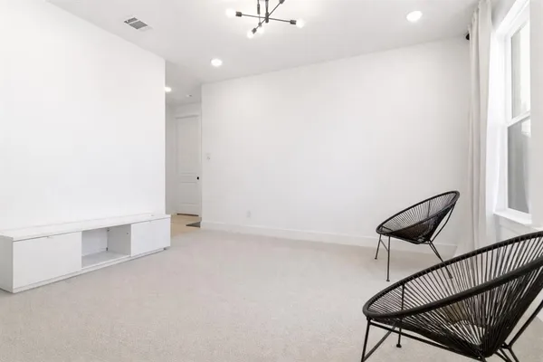 $680,000 | 203 Lennon Drive, Hickory Creek, TX 75065