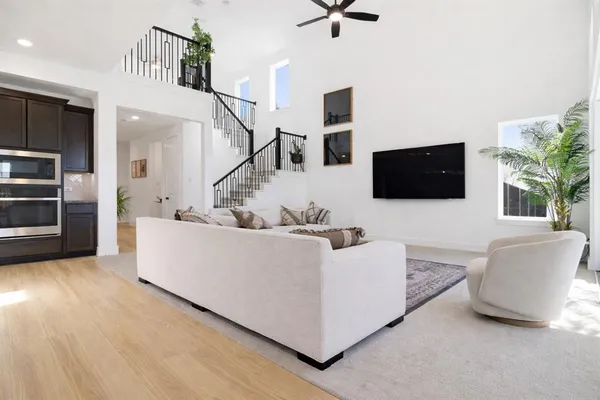 $680,000 | 203 Lennon Drive, Hickory Creek, TX 75065